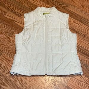 Ingrid Olsen Winter White Quilted Vest, Soft, sleeveless jacket, petite medium